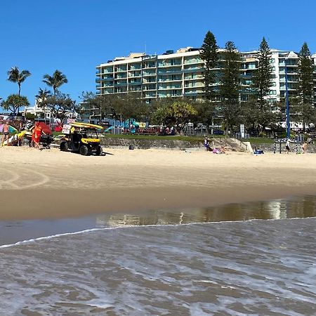 Mooloolaba Beachfront: Superior Resort Apartment Екстер'єр фото