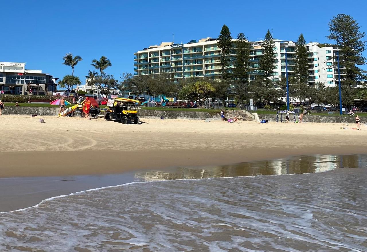 Mooloolaba Beachfront: Superior Resort Apartment Екстер'єр фото