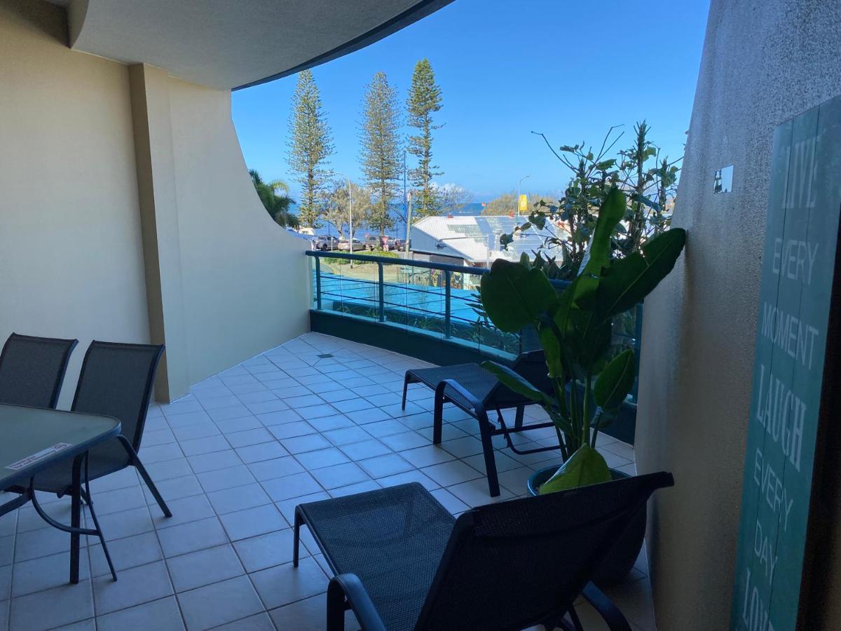 Mooloolaba Beachfront: Superior Resort Apartment Екстер'єр фото